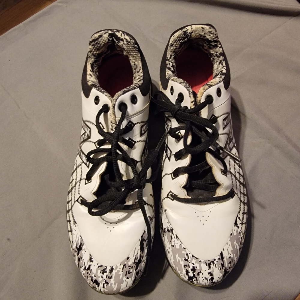 Mens baseball cleats
